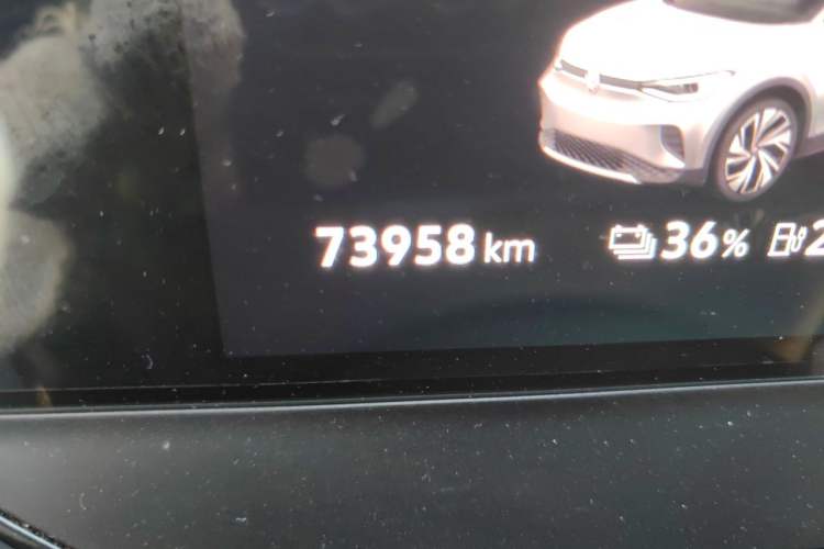 Used Volkswagen ID.4 CROZZ 2021 Long-Range PRO Two-Wheel Drive Version Odometer Close Up