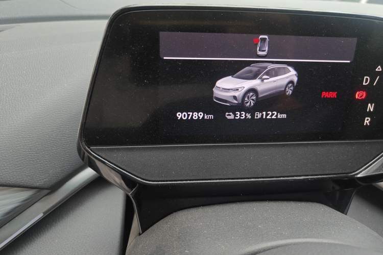 Used Volkswagen ID.4 CROZZ 2021 Long-Range PURE+ Two-Wheel Drive Version Odometer Close Up