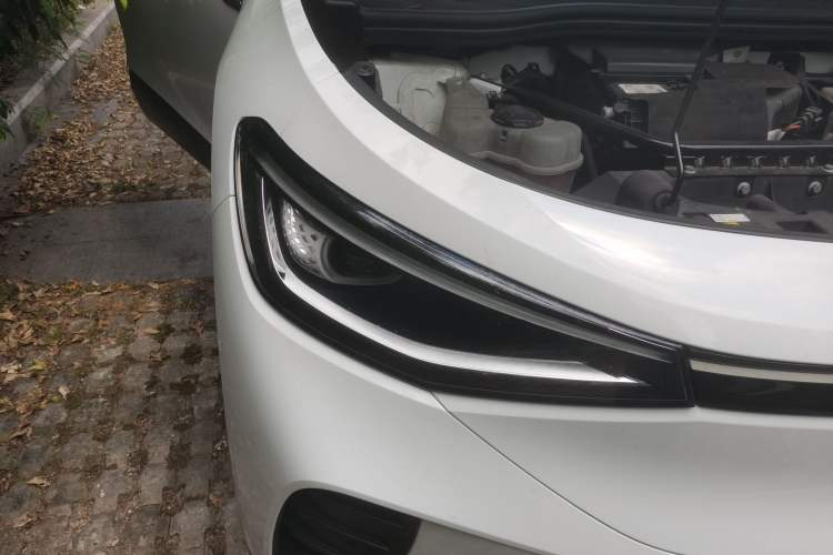 Used Volkswagen ID.4 CROZZ 2021 Long-Range PURE+ Two-Wheel Drive Version Right Front Headlight