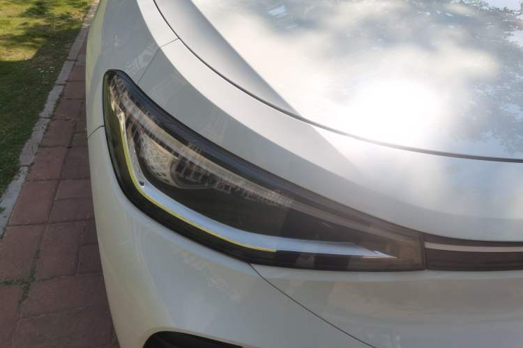 Used Volkswagen ID.4 CROZZ 2021 Long-Range PURE+ Two-Wheel Drive Version Right Front Headlight