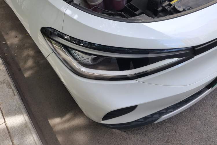 Used Volkswagen ID.4 CROZZ 2021 Long-Range PRO Two-Wheel Drive Version Right Front Headlight