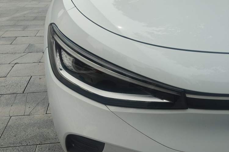 Used Volkswagen ID.4 CROZZ 2021 Long-Range PURE+ Two-Wheel Drive Version Right Front Headlight
