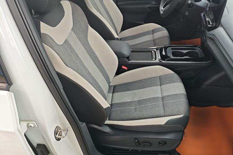 Used Volkswagen ID.4 CROZZ 2021 Long-Range PURE+ Two-Wheel Drive Version Right Front Seat