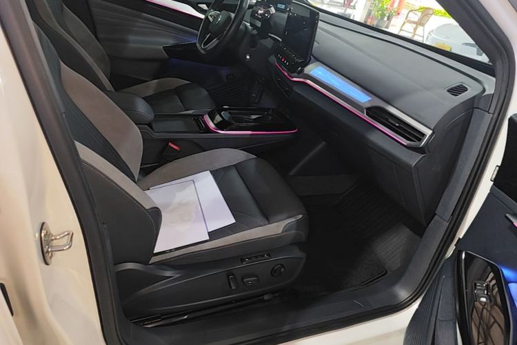 Used Volkswagen ID.4 CROZZ 2021 Long-Range PURE+ Two-Wheel Drive Version Right Front Seat