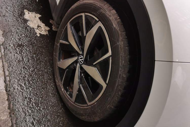 Used Volkswagen ID.4 CROZZ 2021 Yeyue First-Edition Two-Wheel-Drive Version Right Front Wheel Hub
