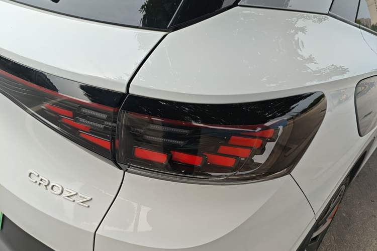 Used Volkswagen ID.4 CROZZ 2021 Long-Range PURE+ Two-Wheel Drive Version Right Rear Taillight