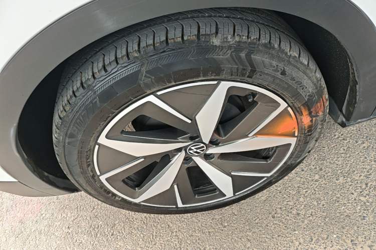 Used Volkswagen ID.4 CROZZ 2021 Long-Range PURE+ Two-Wheel Drive Version Right Rear Wheel Hub