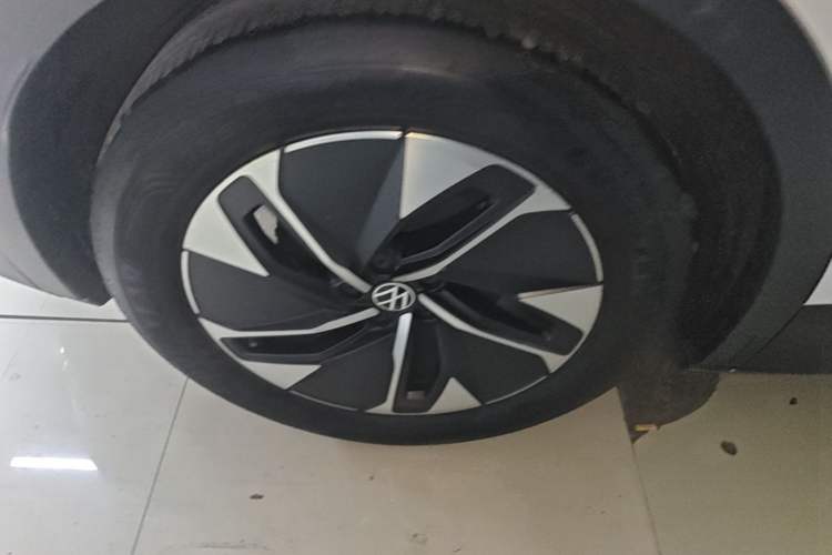 Used Volkswagen ID.4 CROZZ 2021 Long-Range PURE+ Two-Wheel Drive Version Right Rear Wheel Hub