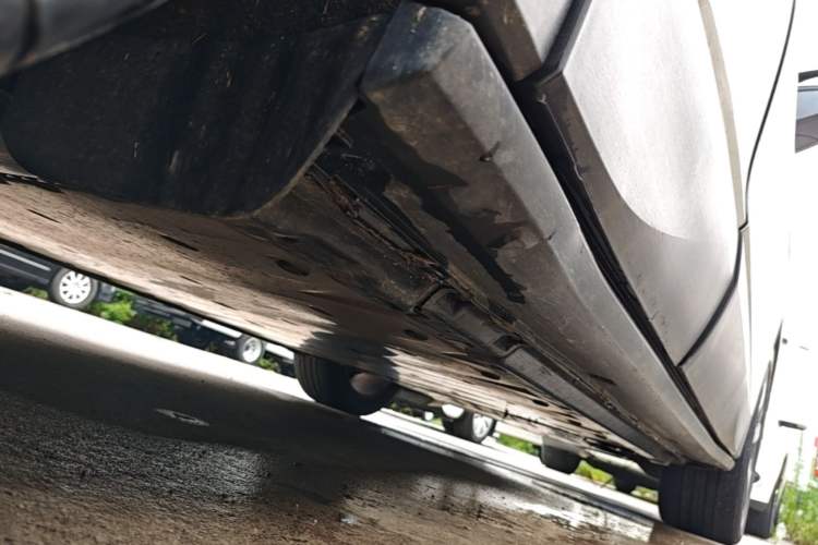 Used Volkswagen ID.4 CROZZ 2021 Long-Range Lite PRO Two-Wheel Drive Version Right Side Sill