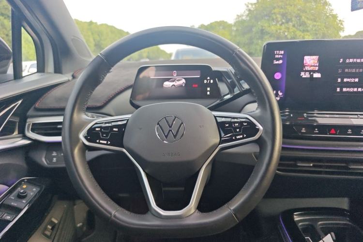 Used Volkswagen ID.4 CROZZ 2021 Long-Range PRO Two-Wheel Drive Version Steering Wheel