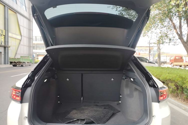 Used Volkswagen ID.4 CROZZ 2021 Long-Range PRO Two-Wheel Drive Version Trunk