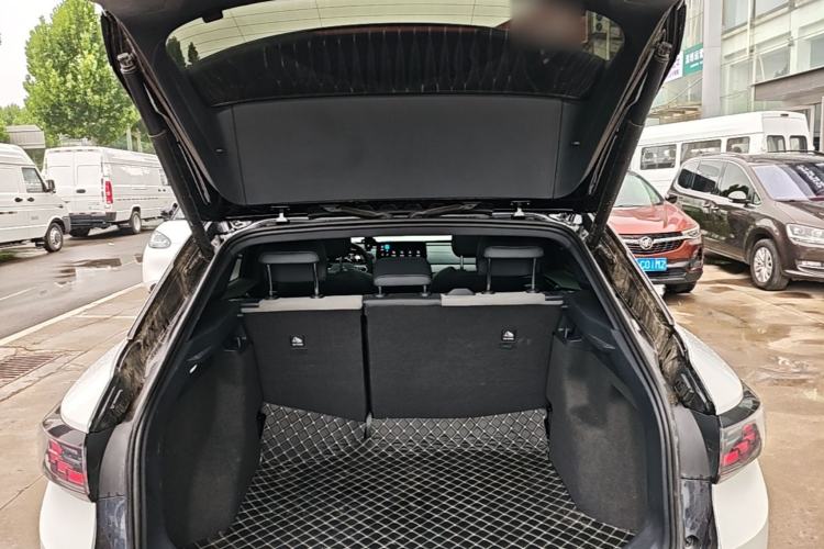 Used Volkswagen ID.4 CROZZ 2021 Long-Range Lite PRO Two-Wheel Drive Version Trunk