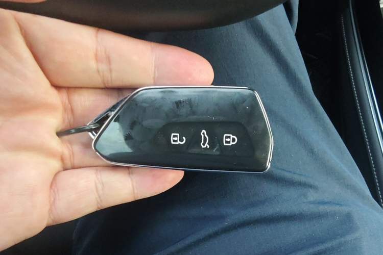 Used Volkswagen ID.4 CROZZ 2021 Long-Range PRO Two-Wheel Drive Version Vehicle Key