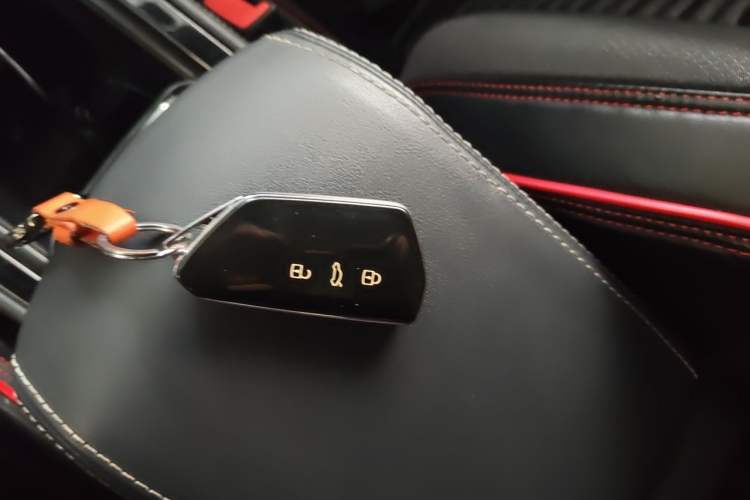 Used Volkswagen ID.4 CROZZ 2021 Long-Range Lite PRO Two-Wheel Drive Version Vehicle Key