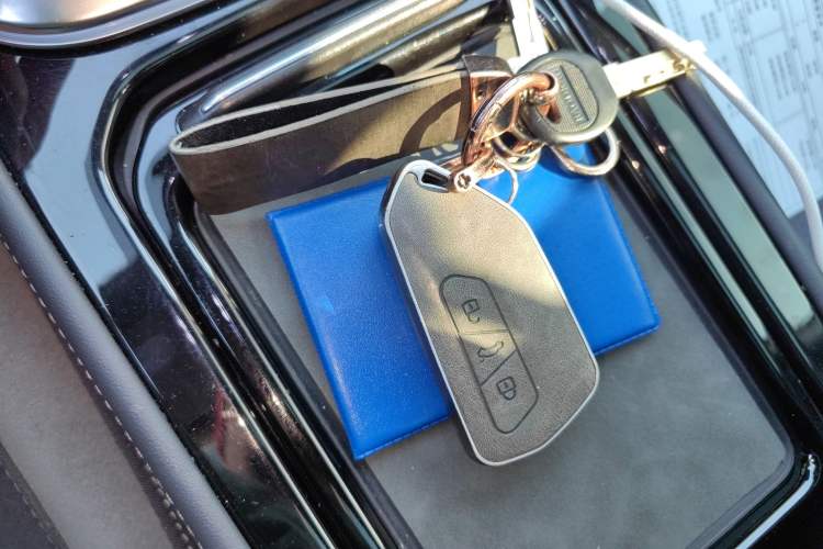 Used Volkswagen ID.4 CROZZ 2021 Long-Range Lite PRO Two-Wheel Drive Version Vehicle Key