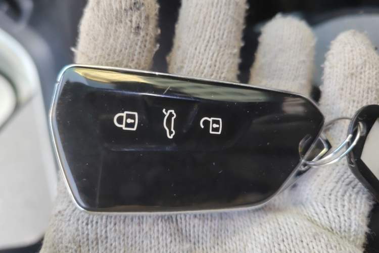 Used Volkswagen ID.4 CROZZ 2021 Long-Range PRO Two-Wheel Drive Version Vehicle Key