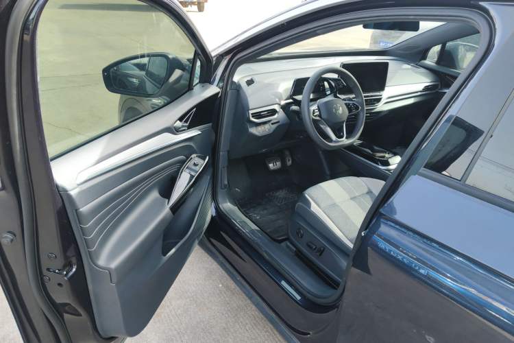 Used Volkswagen ID.4 CROZZ 2022 Pure Edition Limited Edition Driver Seat