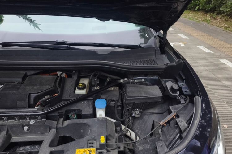 Used Volkswagen ID.4 CROZZ 2022 Long-Range PURE+ Edition Engine Bay Left
