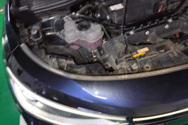 Used Volkswagen ID.4 CROZZ 2022 Long-Range Lite PRO Edition Engine Bay Right