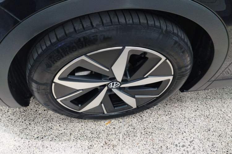 Used Volkswagen ID.4 CROZZ 2022 Long-Range PRO Edition Exterior 2
