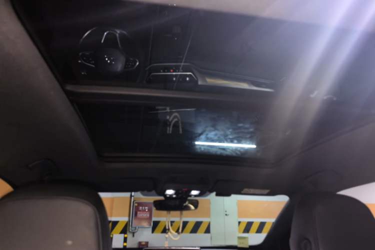 Used Volkswagen ID.4 CROZZ 2022 Long-Range Lite PRO Edition Headliner
