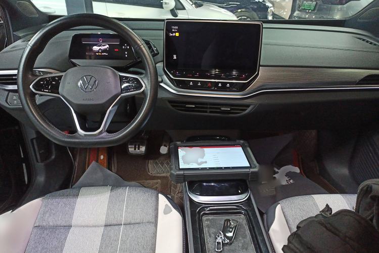 Used Volkswagen ID.4 CROZZ 2022 Long-Range PURE+ Edition Interior 2