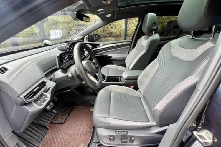 Used Volkswagen ID.4 CROZZ 2022 Long-Range PRO Edition Interior 7