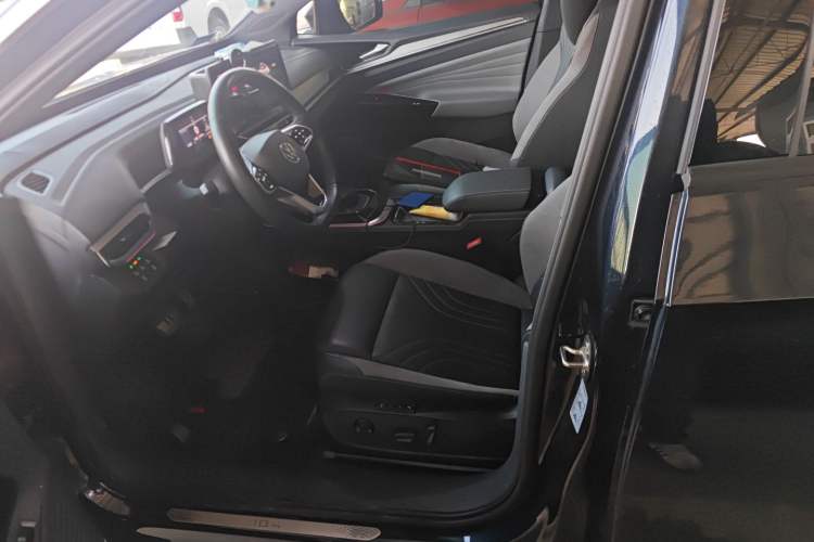 Used Volkswagen ID.4 CROZZ 2022 Long-Range Lite PRO Edition Left Front Seat