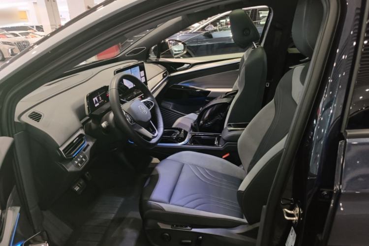 Used Volkswagen ID.4 CROZZ 2022 Long-Range PURE+ Edition Left Front Seat