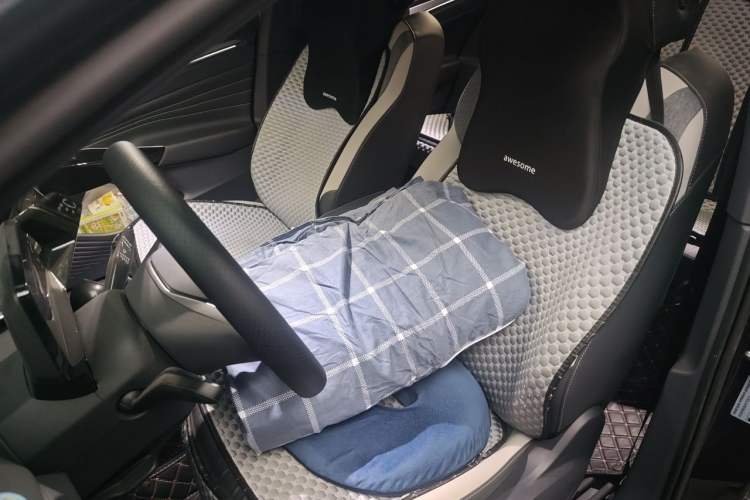 Used Volkswagen ID.4 CROZZ 2022 Pure Edition Limited Edition Left Front Seat