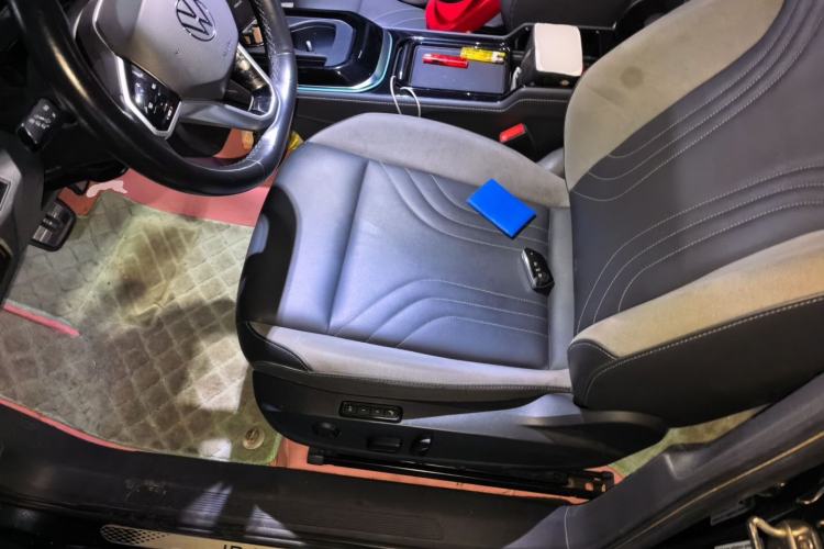 Used Volkswagen ID.4 CROZZ 2022 Long-Range Lite PRO Edition Left Front Seat