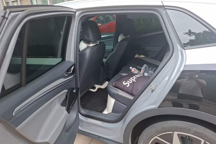Used Volkswagen ID.4 CROZZ 2022 Long-Range Lite PRO Edition Left Rear Seat