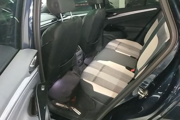 Used Volkswagen ID.4 CROZZ 2022 Pure Edition Limited Edition Left Rear Seat