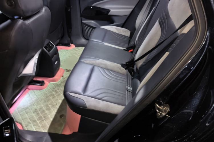 Used Volkswagen ID.4 CROZZ 2022 Long-Range Lite PRO Edition Left Rear Seat