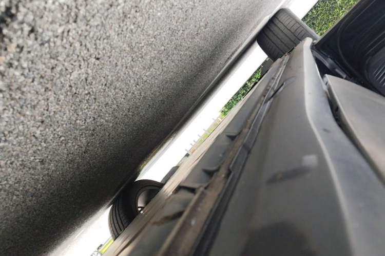 Used Volkswagen ID.4 CROZZ 2022 Long-Range Lite PRO Edition Left Side Sill