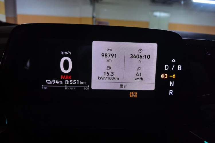 Used Volkswagen ID.4 CROZZ 2022 Long-Range Lite PRO Edition Odometer Close Up