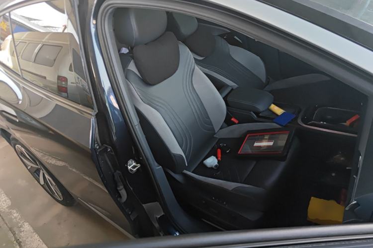 Used Volkswagen ID.4 CROZZ 2022 Long-Range Lite PRO Edition Right Front Seat