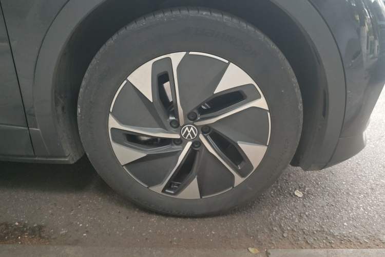 Used Volkswagen ID.4 CROZZ 2022 Pure Edition Limited Edition Right Front Wheel Hub