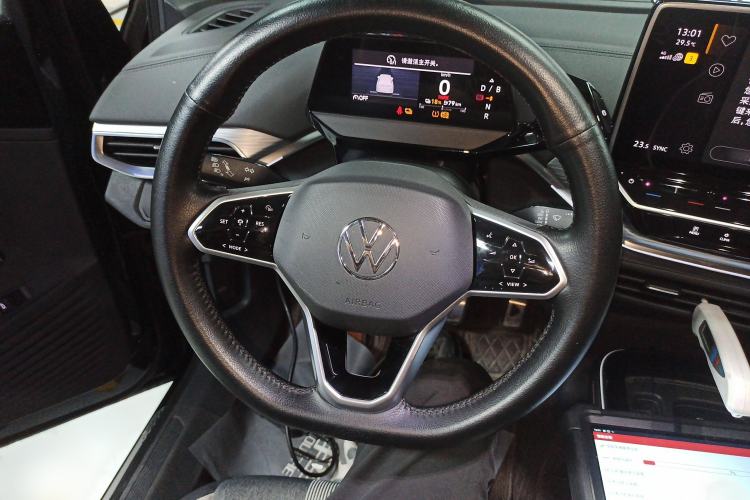 Used Volkswagen ID.4 CROZZ 2022 Long-Range PURE+ Edition Steering Wheel