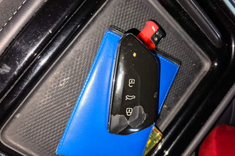 Used Volkswagen ID.4 CROZZ 2022 Long-Range Lite PRO Edition Vehicle Key