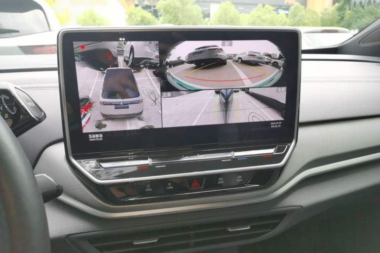 Used Volkswagen ID.4 CROZZ 2022 Long-Range Lite PRO Edition Audio And AC Panel