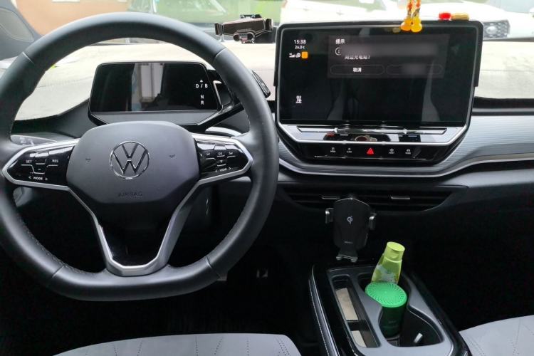 Used Volkswagen ID.4 CROZZ 2022 Long-Range PURE+ Edition Center Console