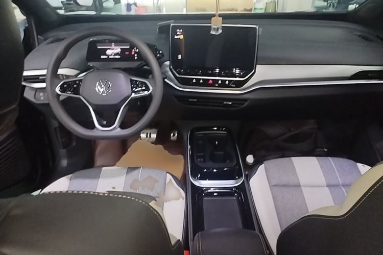 Used Volkswagen ID.4 CROZZ 2022 Long-Range PURE+ Edition Center Console