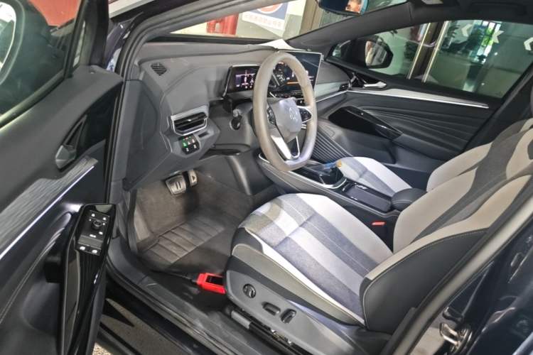 Used Volkswagen ID.4 CROZZ 2022 Pure Edition Limited Edition Driver Seat