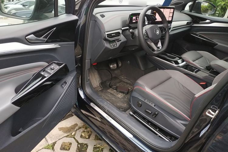 Used Volkswagen ID.4 CROZZ 2022 High-Performance PRIME Edition Driver Seat