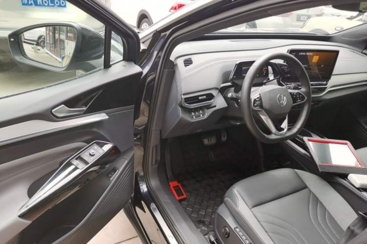 Used Volkswagen ID.4 CROZZ 2022 Long-Range Lite PRO Edition Driver Seat