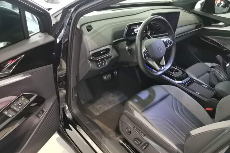 Used Volkswagen ID.4 CROZZ 2022 Long-Range Lite PRO Edition Driver Seat
