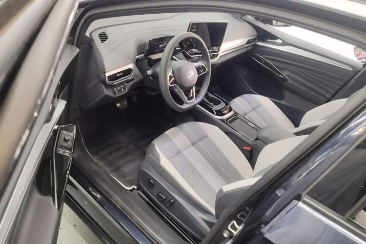 Used Volkswagen ID.4 CROZZ 2022 Pure Edition Limited Edition Driver Seat