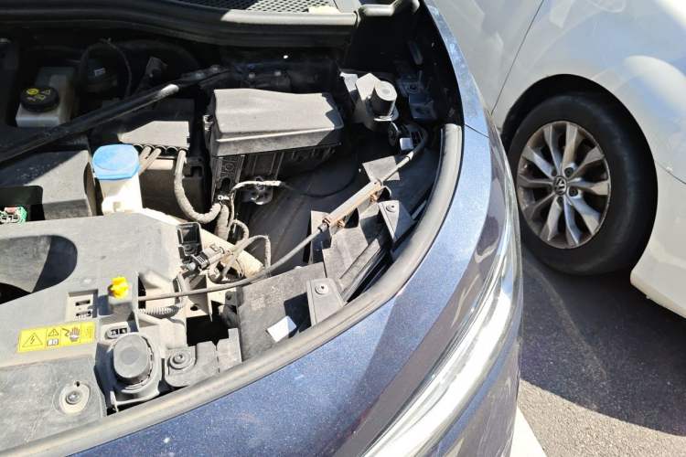 Used Volkswagen ID.4 CROZZ 2022 Long-Range PURE+ Edition Engine Bay Left