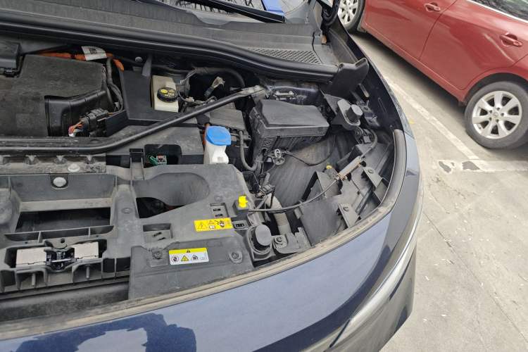 Used Volkswagen ID.4 CROZZ 2022 Long-Range Lite PRO Edition Engine Bay Left